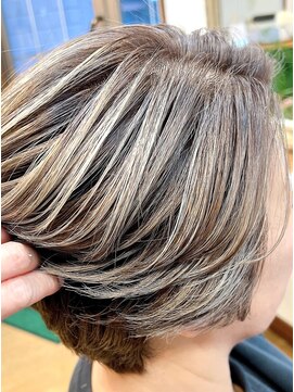 ココモ(cocomo) ショートバレイヤージュ