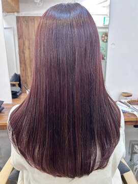 ファルベ(Farbe) ★簡単で綺麗に見えるワンカールレイヤーカットワインレッド