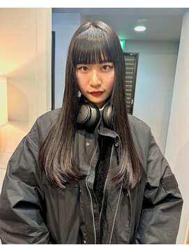 ワルム(warme) 低めlayer × パツっと前髪