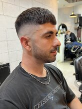 グラッドバーバードットエビス 恵比寿(GLAD BARBER. EBISU) サーフカール/スパイキーショート/ブルーブラック[恵比寿]