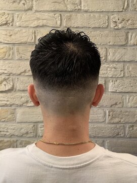 グラッドバーバードットエビス 恵比寿(GLAD BARBER. EBISU) サーフカール/スパイキーショート/ブルーブラック[恵比寿]