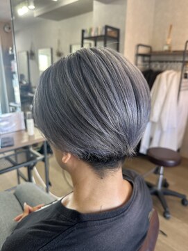 アルレン(Allen) グレーシルバー【宇都宮/ショート/白髪ぼかし】