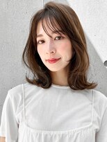 アグノス 青山(Agnos)&nbsp;艶感前髪くびれヘア斜めバング外ハネボブうるツヤワンカール