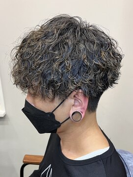 スナッグルサロン(SNUGGLE SALON) ツイストスパイラルパーマ/波巻き/ツーブロックマッシュ/池袋
