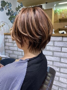 バンプ ギンザ(BUMP GINZA) 白髪ぼかしハイライト/絶壁解消/ひし形大人ショートボブ/聖