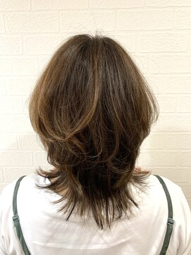 えほん美容室 軽くて爽やか★ウルフレイヤースタイル