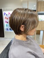 クラン(Chlan)&nbsp;大人小顔ショート×ナチュラルハイライト×ベージュカラー
