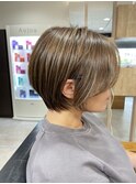大人小顔ショート×ナチュラルハイライト×ベージュカラー