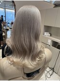 ホワイトグレージュ