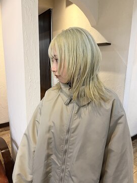 アオトソラ ウルフカット×ブロンド