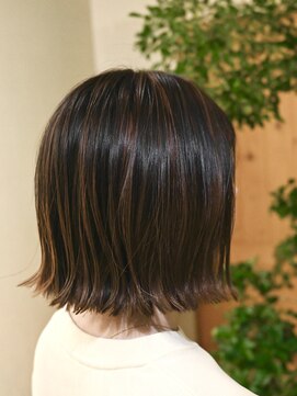 オルガ(orga) ナチュラルハイライトのボブ