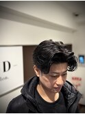 ビジネスメンズショートリクルート七三かき上げヘアツーブロック