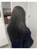 オリーブグレージュ