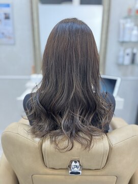 レヴィア(revia) 育毛促進美髪コース×1年後(6回施術)の効果