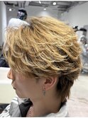 ミルクティーベージュブロンドヘアグレージュフェザーショート