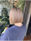 ハイトーンベージュ