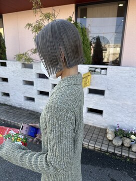 ウニレ バイ センス(unire by sense) 【ショート×ブリーチ】ボブ×シルバーカラーが人気