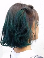 ブロック ジャポン(bloc japon)&nbsp;グレー×深みグリーン/ アレンジで表情が変わるボブスタイル