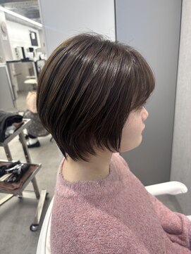 ロエ 元町店(Loe) 大人美フォルムショートボブ