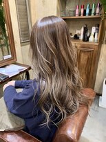 ジョージ(Jo-Ji)&nbsp;ナチュラルベージュ×ハイライト