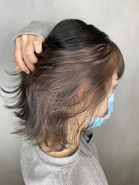 アース コアフュールボーテ 上尾店(EARTH coiffure beaute) 【個性派】ミルクティーグレージュのインナーカラー