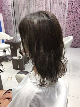 アース 前橋店(HAIR&MAKE EARTH) インナーカラー パールグレー