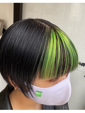 ココンプリュス アンド モナ(COCON+&MONA+) 前髪インナーカラー