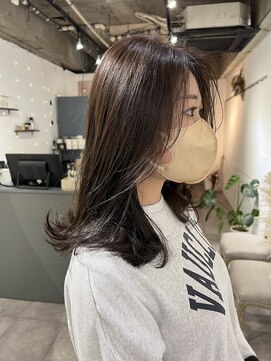 カフカ(CAFCA) 鎖骨ミディアム/ミディアムボブ/くびれヘア