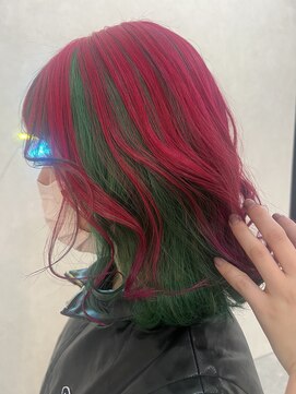 ニィ(2iee.) 派手髪☆ピンク×グリーン