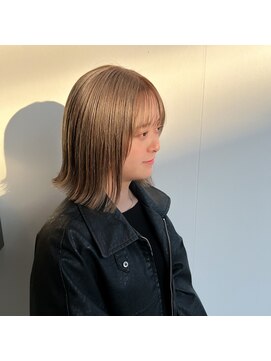 美容室 アイディー i-dee 柔らかベージュ