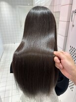 ロンドルーチェ 心斎橋(Lond luce)&nbsp;ダークアッシュ/ミディアムレイヤーカット［髪質改善/縮毛矯正］