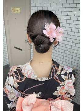 ソノ(sono) アップスタイル タイトヘア タイトアレンジ シニヨン 浴衣ヘア