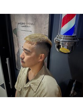 スタッグス 北千住(STUG'S) スペインカール/スパイキーショート[北千住/理容室]