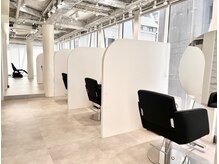 イエナ 難波(IENA)の雰囲気（全席半個室のプライベート空間でゆったり癒しの時間を♪髪質改善）