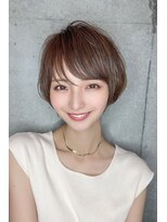 クーエフー(coo et fuu)&nbsp;ひし形ショートボブ　ミルクティーベージュ　前下がりショート