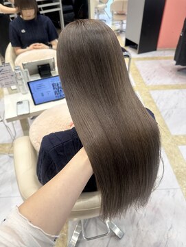 リー 梅田(Lee) 艶髪グレージュ