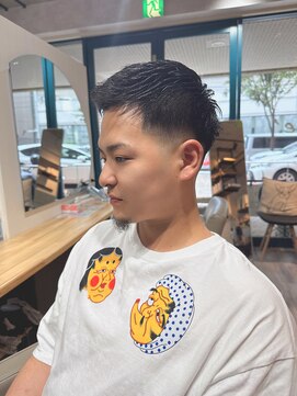 ノエ(Noe) 刈り上げスキンフェード30代ビジネススタイルアップバング