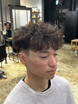 ザデイ カットアンドカルチャーショップ(THE DAY CUT&CULTURE SHOP) フリンジパーマ【テーパーフェード】