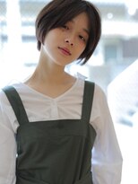 アグ ヘアー フラン 盛岡本宮店(Agu hair fran)&nbsp;ストレートタッチのセンターパートショート