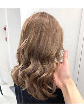 アライブ キチジョウジ(ALIVE Kichijoji) ナチュラルグレージュハイライトアッシュベージュ