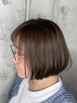 ジャーニー(journey) シンプルボブ×メガネ女子