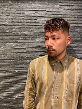 プレミアムバーバー 原宿店(PREMIUM BARBER produce by HIRO GINZA) スキンフェード×スパイラルパーマ