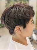 クセ毛をいかした、ショートボブスタイル