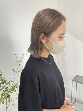 ノマド(nomad) ミルクティーカラー ベージュカラー 透明感カラー