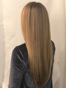 リクラウドヘアアパートメント(re:cloud hair apartment) 本気度の違いを見て欲しい！より自然に見せる為の極細ハイライト