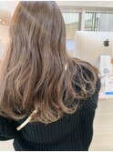 透明感ベージュ
