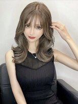 ヴィズバイエリーツ(vizz by elyts)&nbsp;くびれ巻き/レイヤーカット/オリーブベージュ/韓国/ワンホン