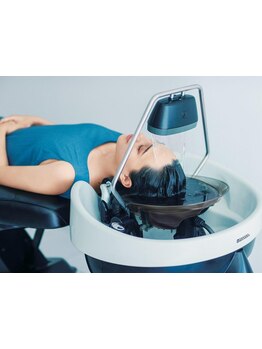 【中野栄駅前☆徒歩３分】スパニストが頭皮の汚れをクレンジングし、ハリのある髪に！話題の頭浸浴も導入♪