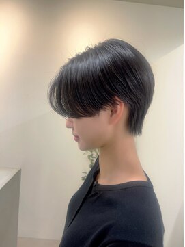 ユニ 江坂(Uni.) センターパート 前下がりセンターパート カルマパーマ