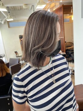 ハーツ(Heart's) 白髪ぼかし/イメチェンヘアスタイル/前髪カタログ/こなれミディ